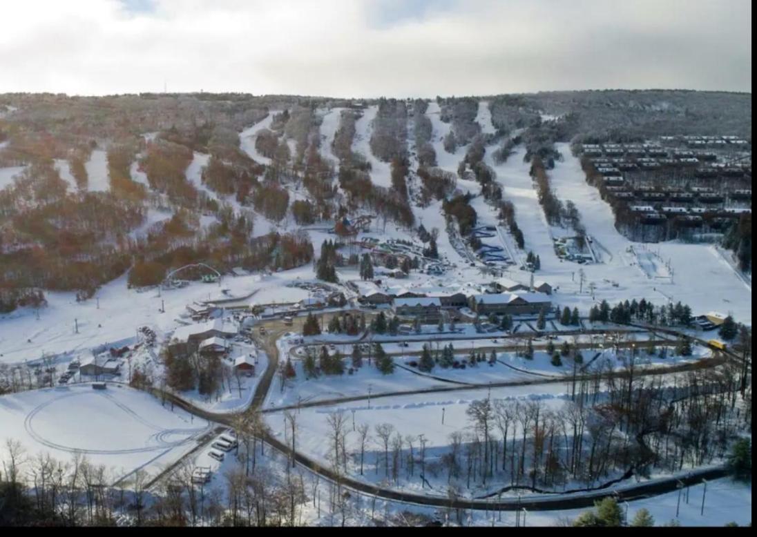 Aquatopia Waterpark-Pool-Tennis-Paintball- Zipline 127 Tannersville Bagian luar foto